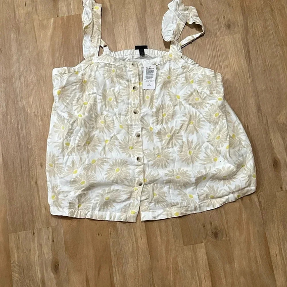 TORRID FLORAL BLOUSE - Picture 7 of 9